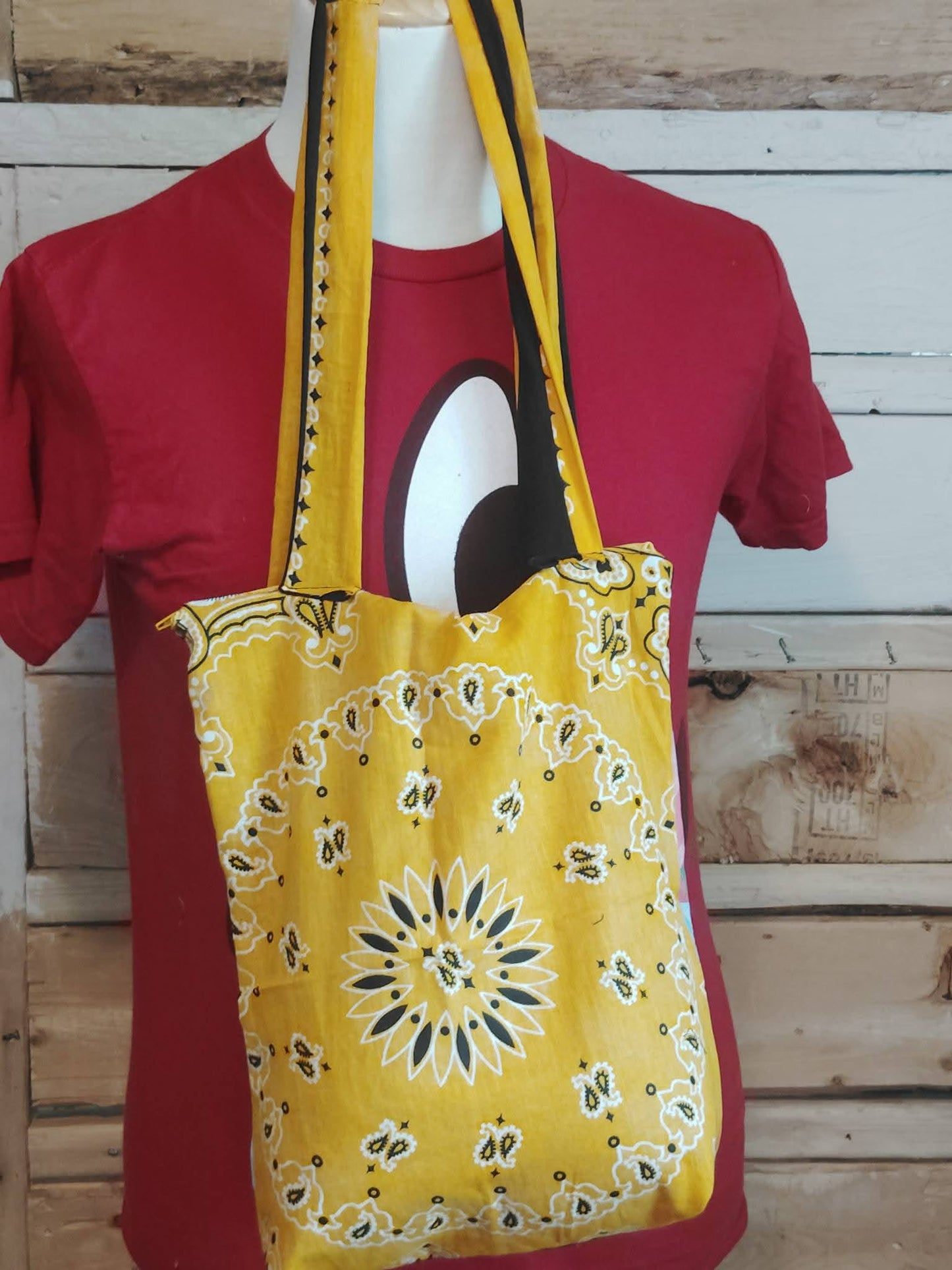Tote bag